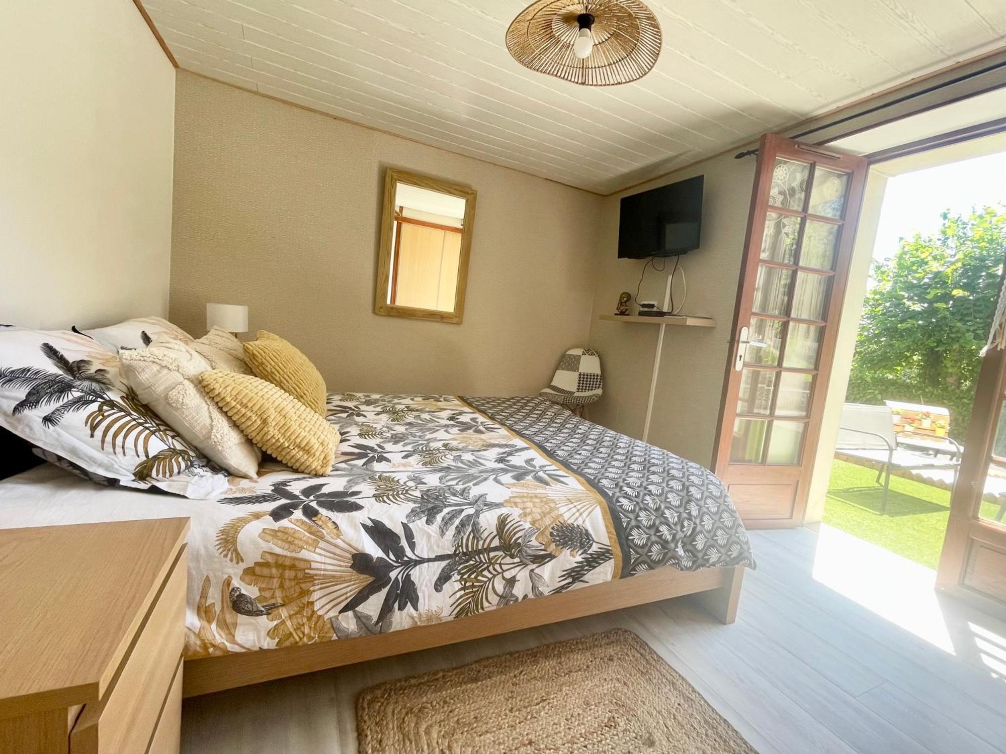Le Petit Roquet Otel Saint-Lazare Dış mekan fotoğraf